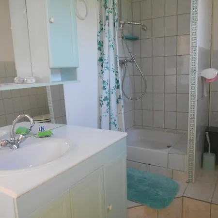 Chez Lina 30 * Venejan