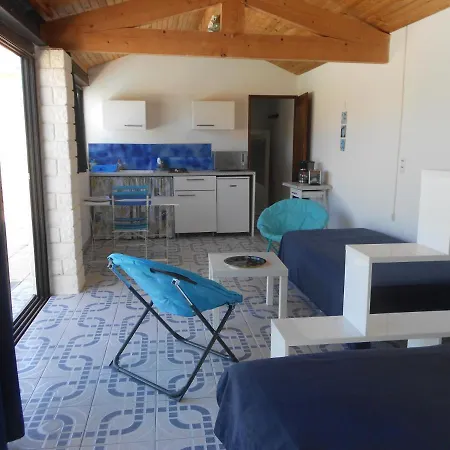 Apartment Chez Lina 30 Venejan
